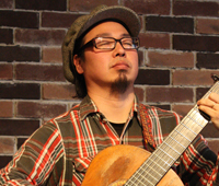 Aki Miyoshi